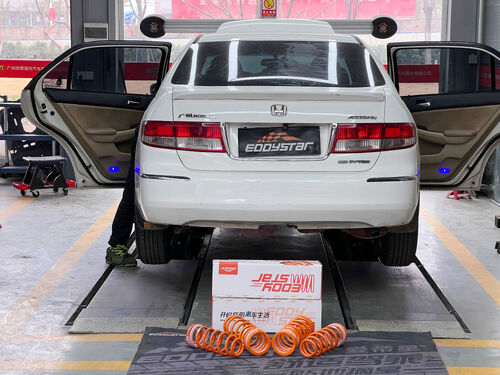 último caso de la compañía sobre 2004 Honda Accord 2.0L mejorado con EDDY Sport Short Springs